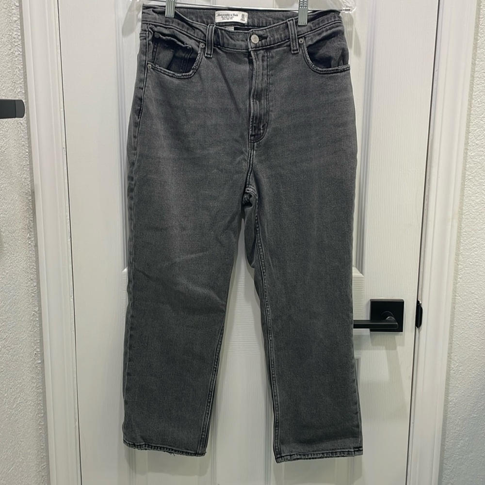 Abercrombie and Fitch Curve Love Ankle Straight Ultra High Rise